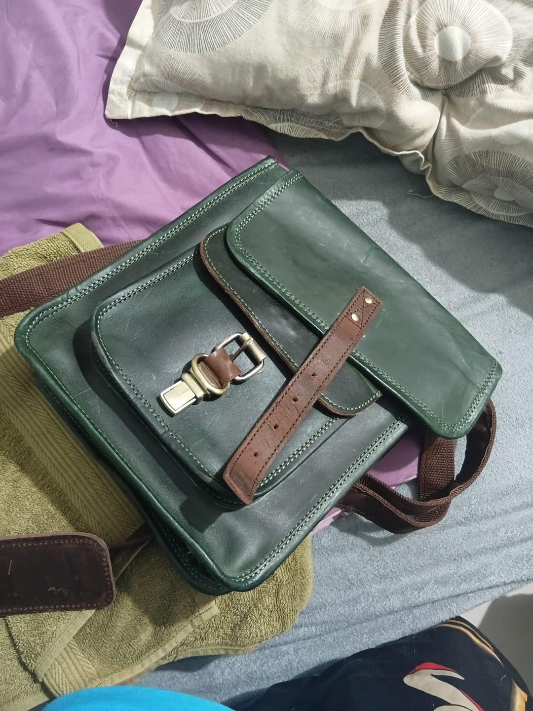 Customer photo review of Daily Companion Messenger Bag