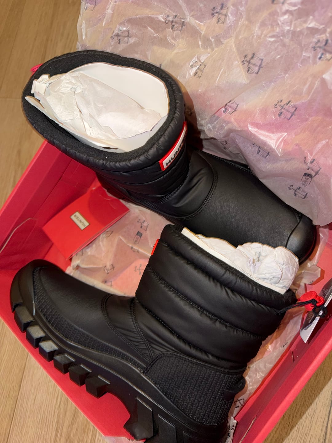 Customer photo review of Women's Hunter Intrepid Short Snow Boot