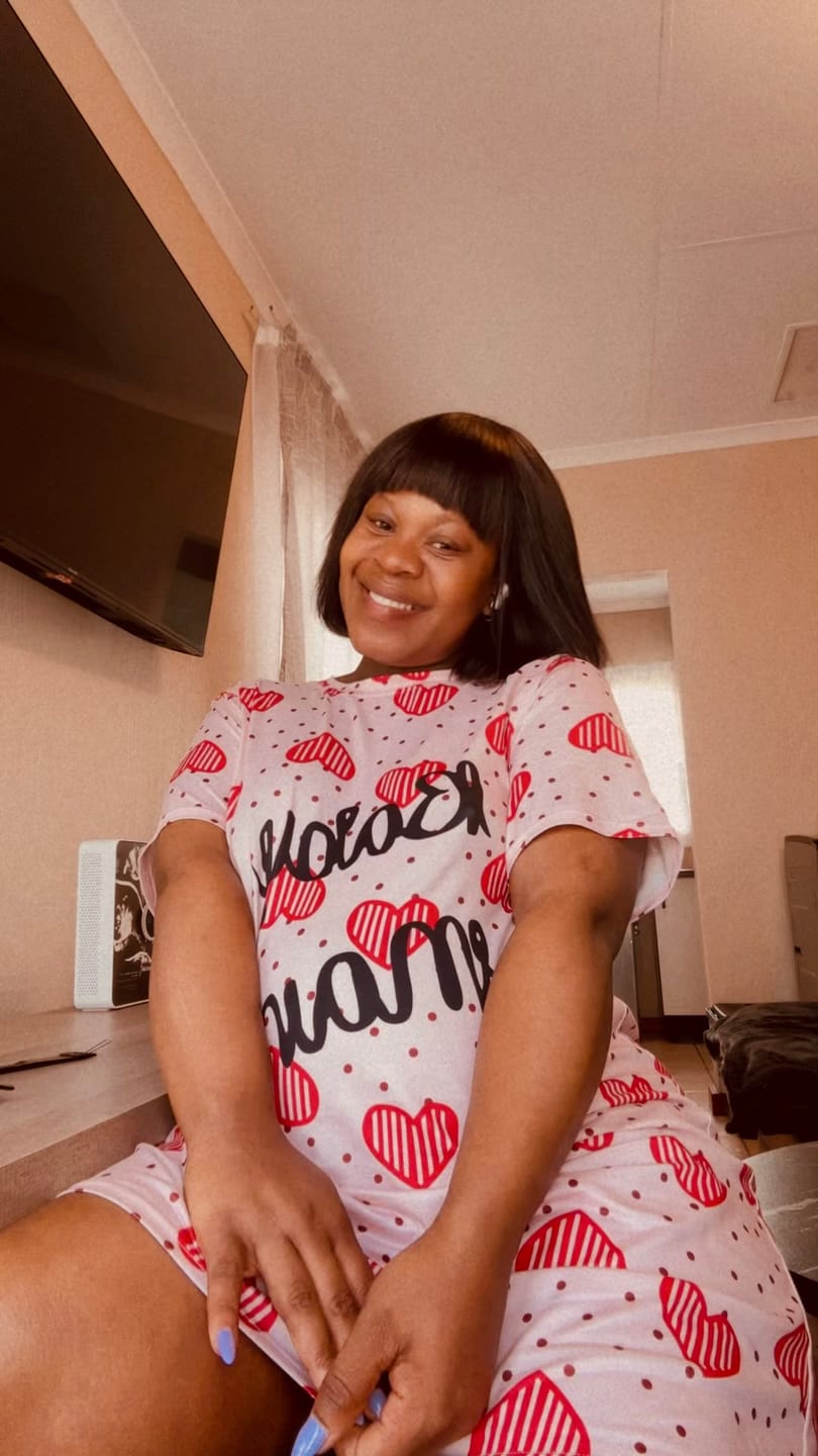 Customer photo review of NALEDI - Brazilian Fringe Bob