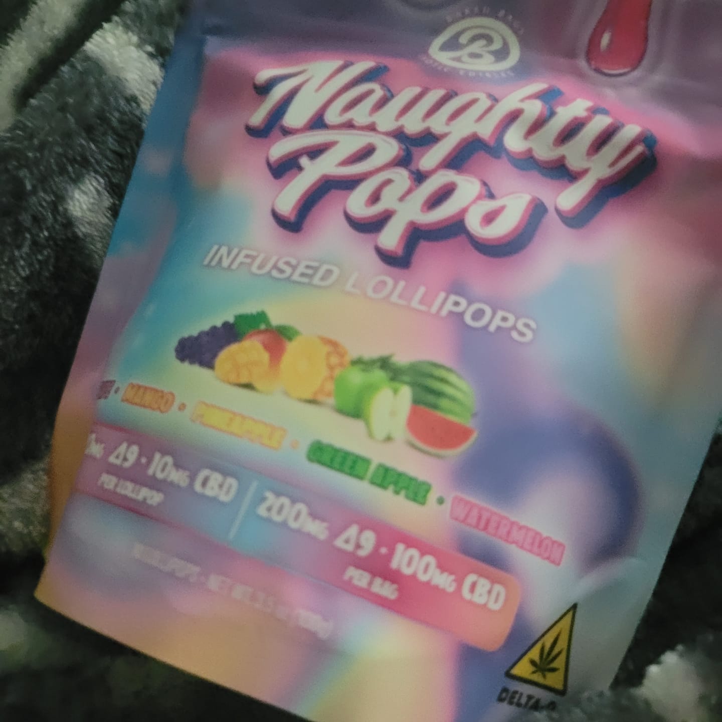 Customer photo review of 300mg Naughty Pops