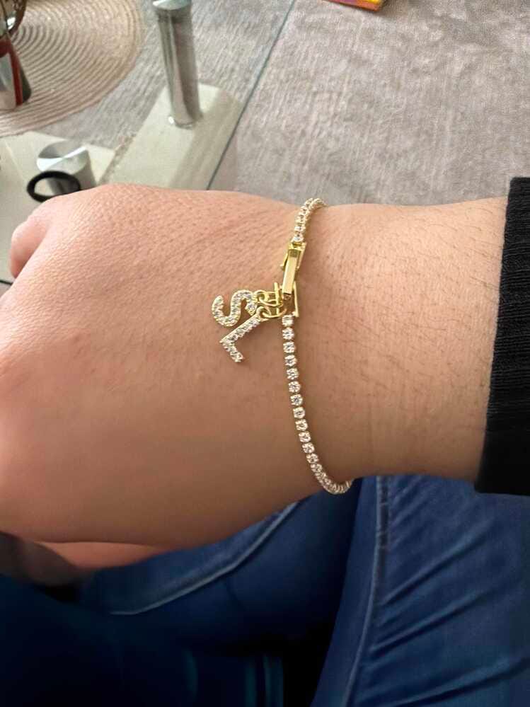 Customer photo review of Pulsera Tennis de Inicial Personalizada