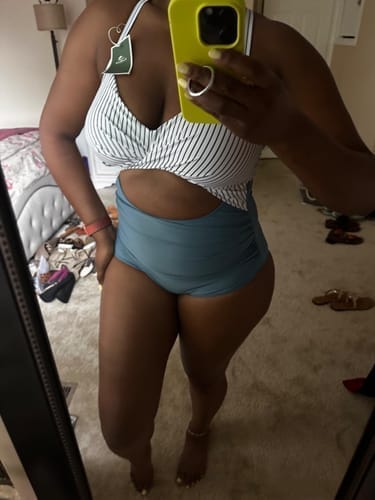 Customer photo review of Emoswim - Damen Badeanzüge Bauchweg Cut-Out High Waist Bademode Wickeloptik Rückenbindung
