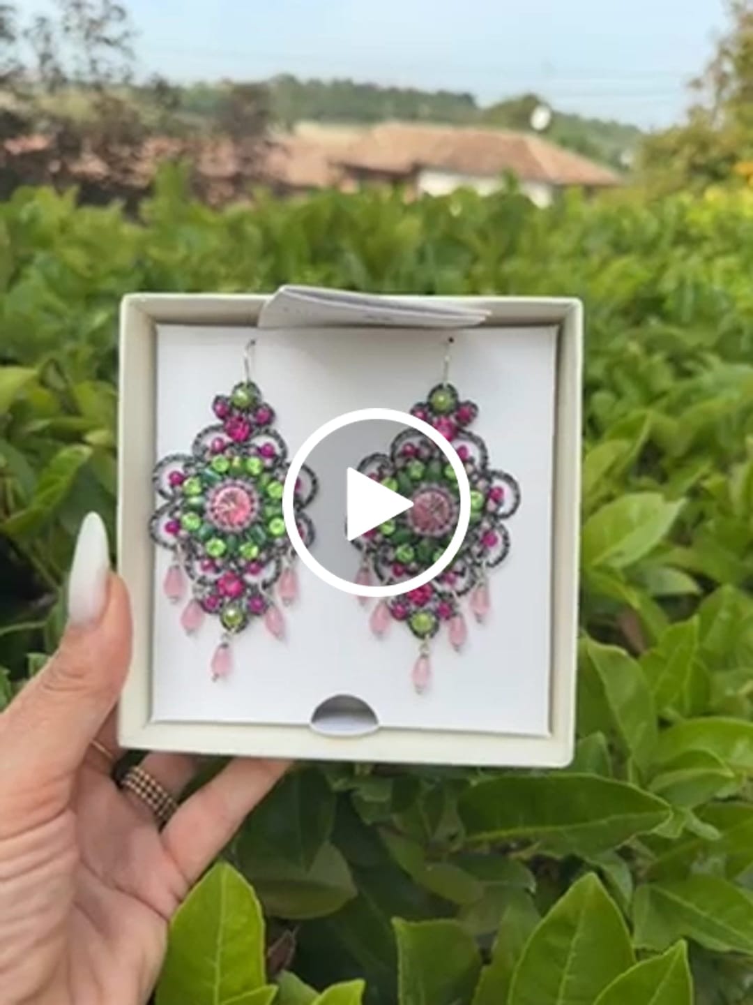 Customer video review of Orecchini Orchidea