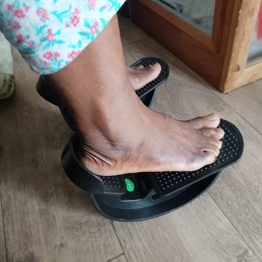 Customer photo review of VELNORA FlexiHeel™ — Dispositif d’Étirement de la Cheville