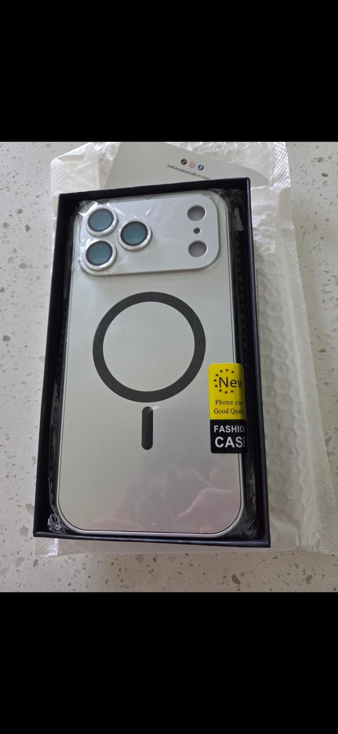 Customer photo review of Funda MagCase Metal TRAZEN para iPhone