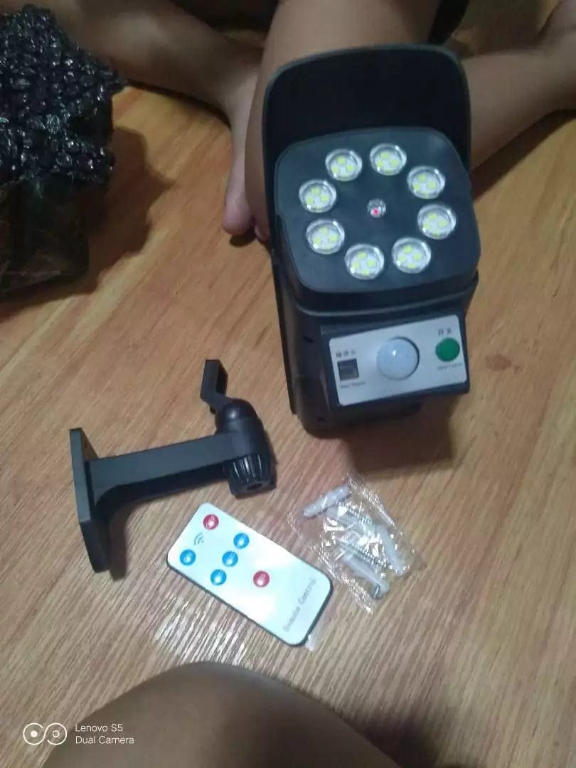 Customer photo review of NOCTRA® The Anti-Theft Solar Light