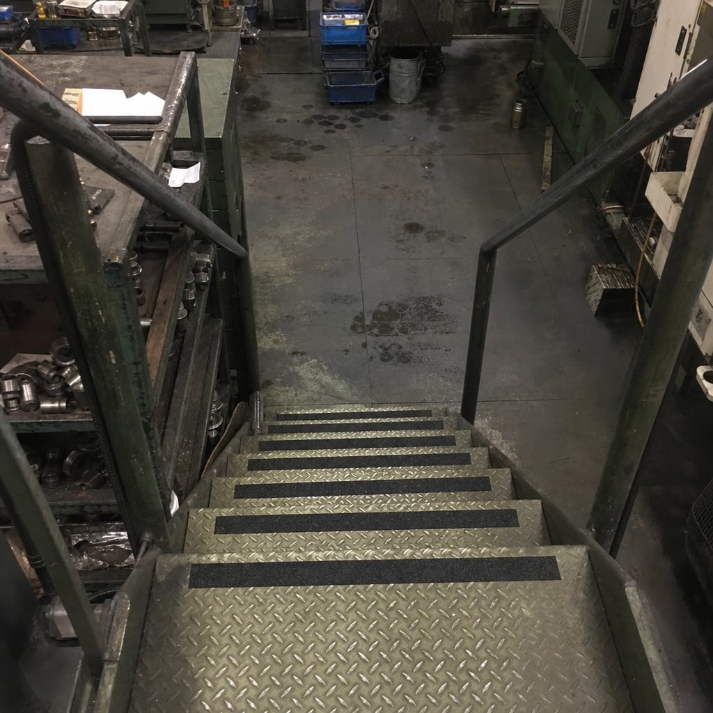 Customer photo review of 25mm Carborundum Stair Insert Cut to Any Size