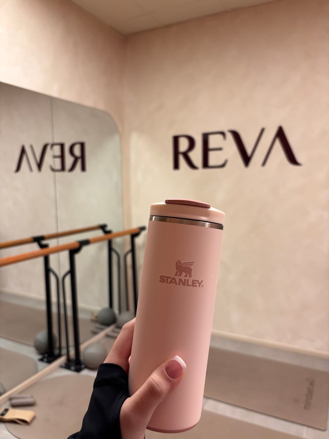 Customer photo review of Botella Térmica Flip Top Mug Rose Quartz | 354 ml