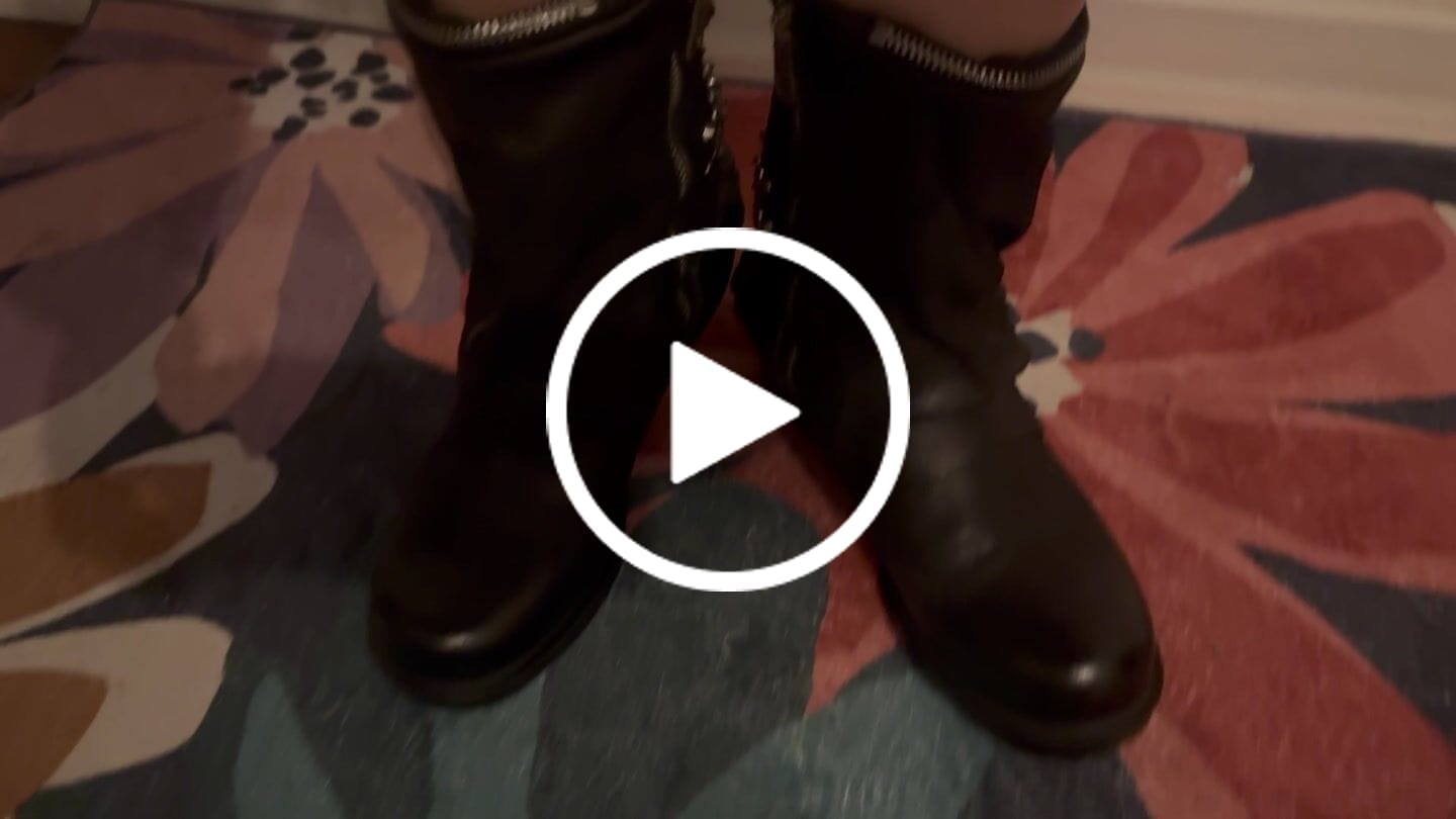 Customer video review of BOTIN BLUR NEGRO