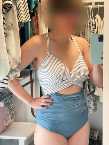 Customer photo review of Emoswim - Damen Badeanzüge Bauchweg Cut-Out High Waist Bademode Wickeloptik Rückenbindung