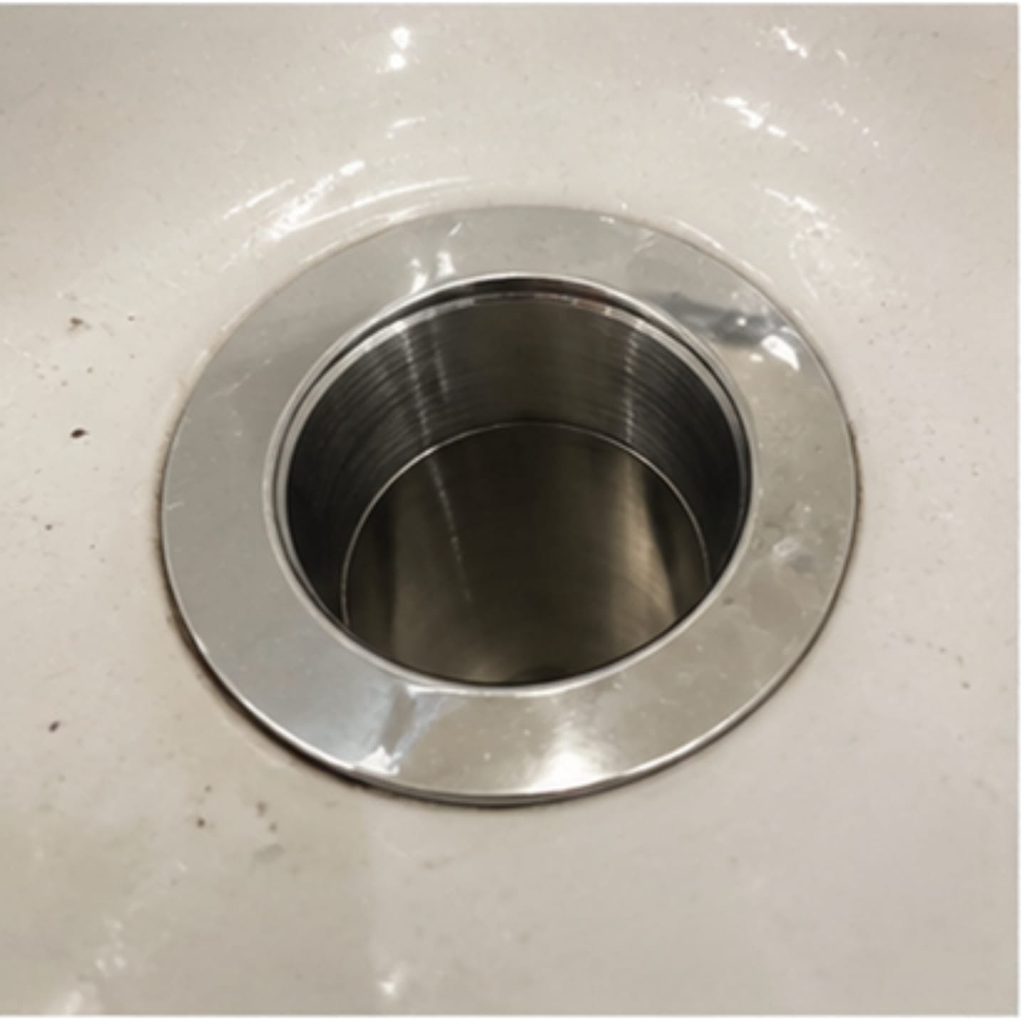 Customer photo review of Bonde de Lavabo 2-en-1 | Filtrante & Anti-Odeurs
