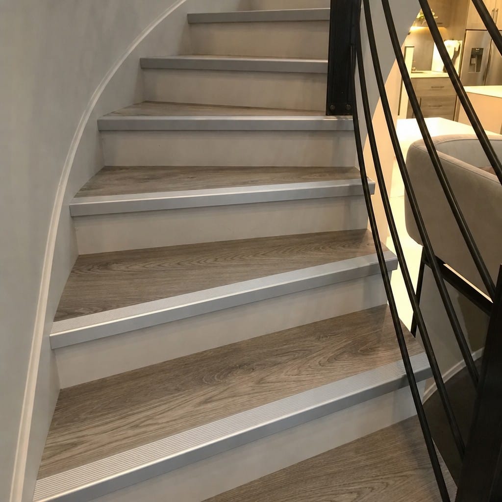 Customer photo review of Aluminium Stair Nosing 28 x 14.5mm Push-In Edge Trim for 5mm LVT