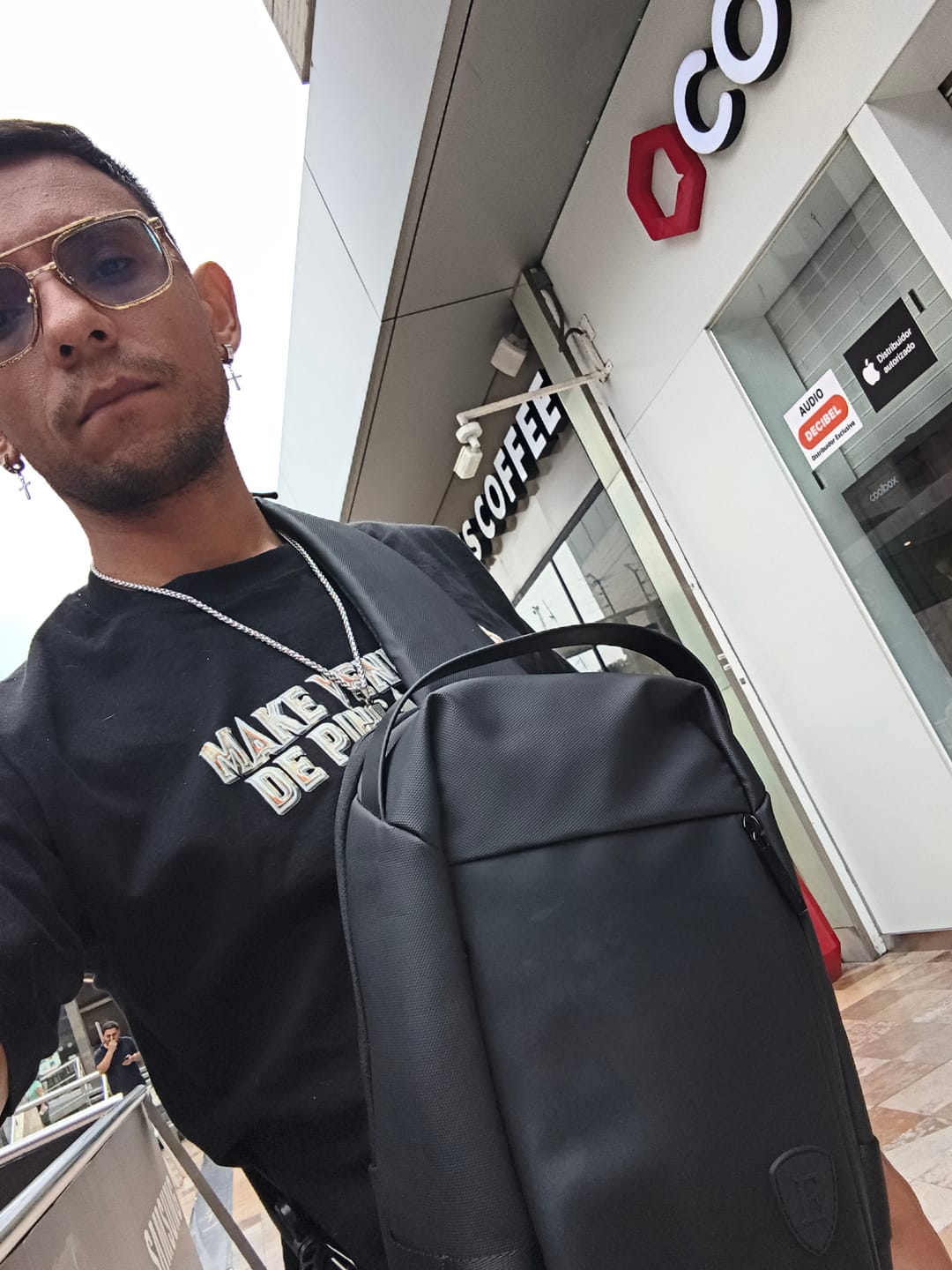 Customer photo review of The Shoulder Bag