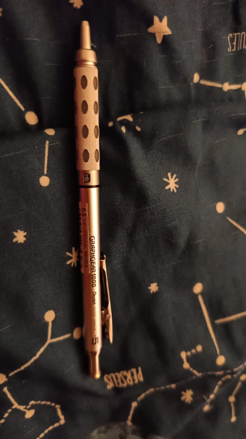 Customer photo review of Pentel - Portaminas Graphgear 1000