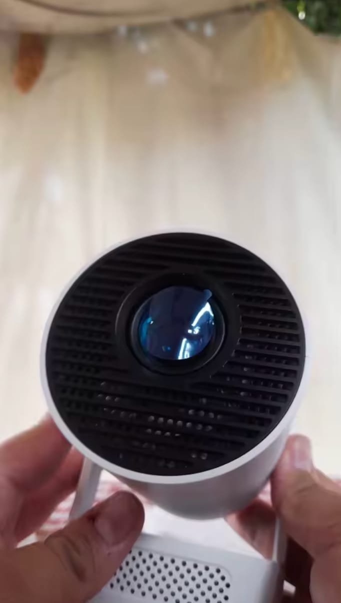 Customer photo review of Nubbi™ Proyector Inteligente