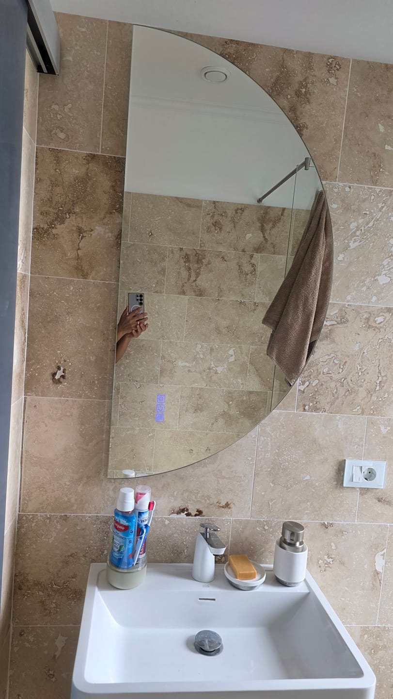 Customer photo review of Oglinda LED Semiluna / Semicerc S - Gama Reyze Ambient