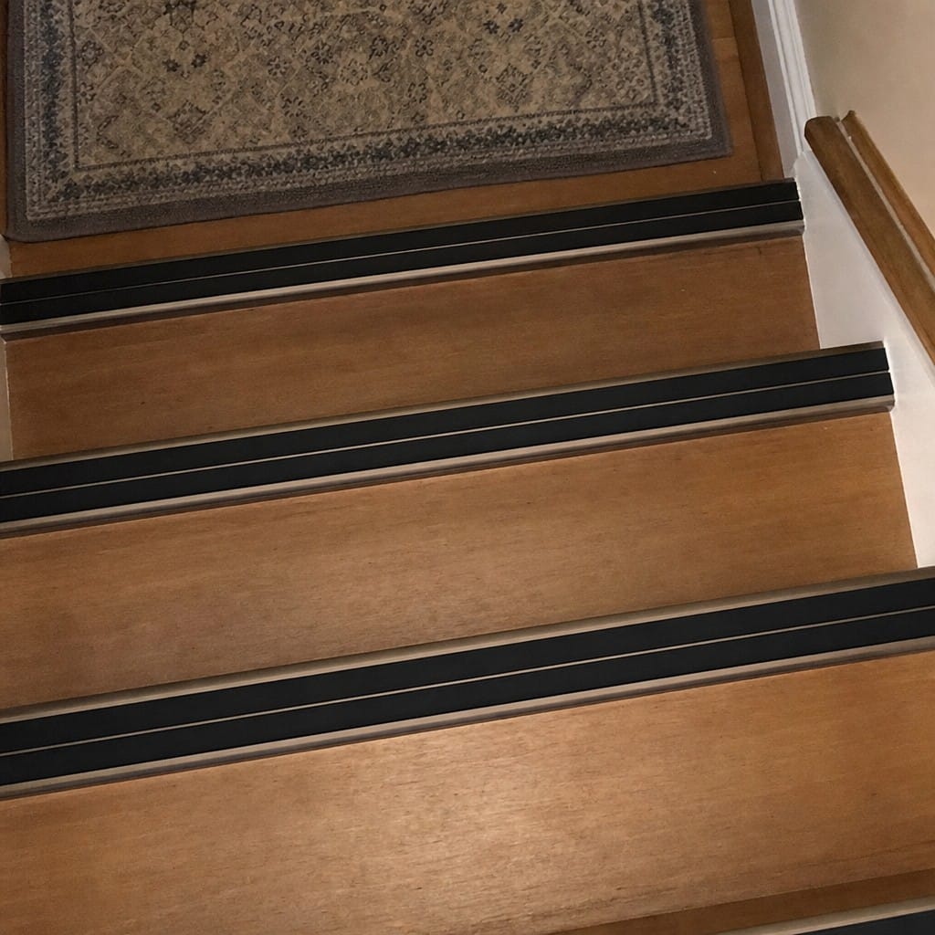 Customer photo review of Black, Bronze & Mirror Aluminium Stair Nosing 93x38mm Square Edge, Twin Anti-Slip Inserts