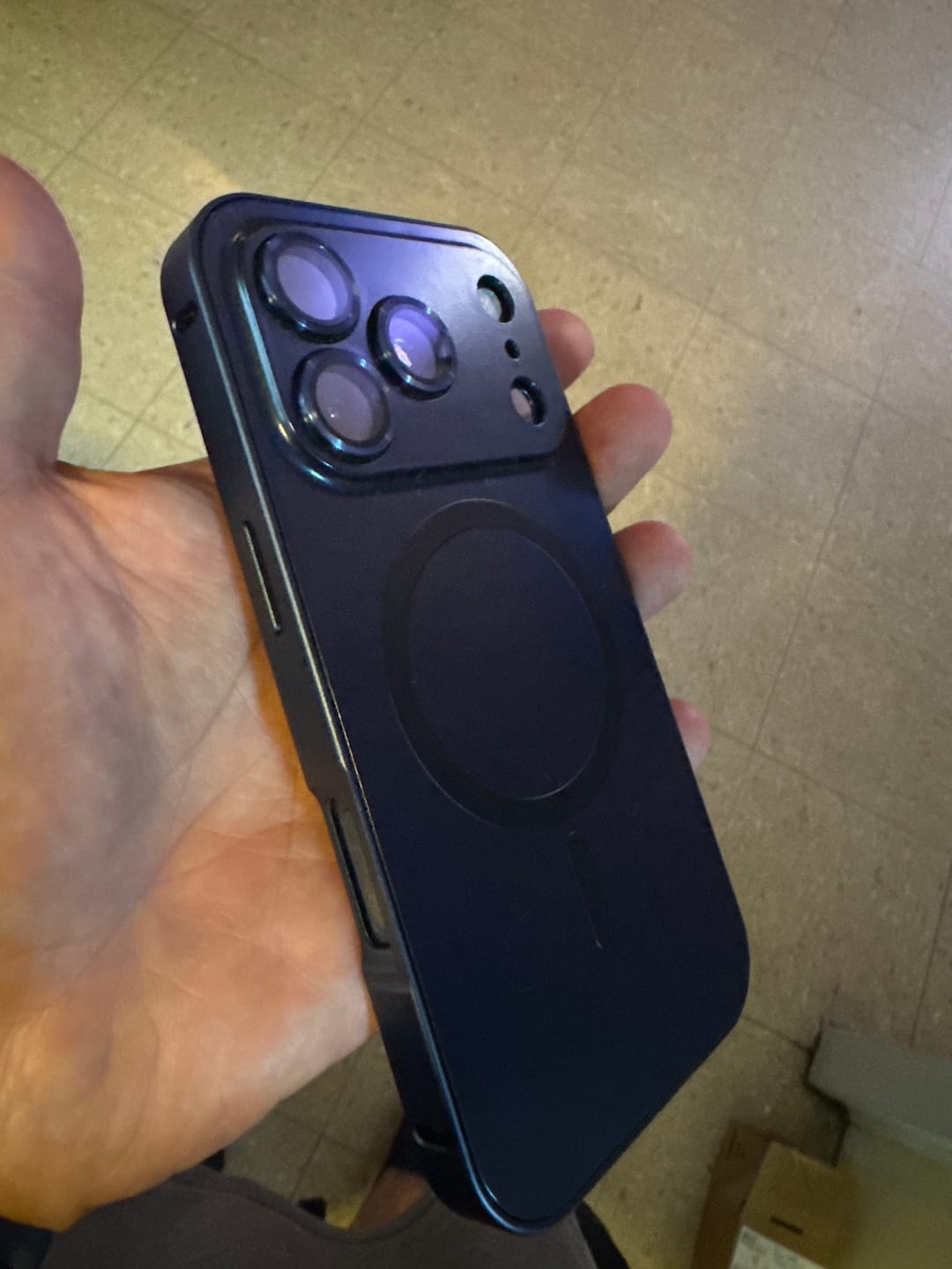 Customer photo review of Funda MagCase Metal TRAZEN para iPhone