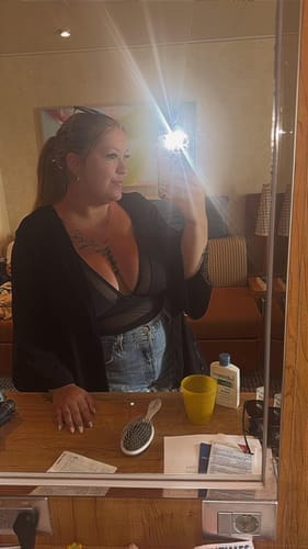 Customer photo review of Emoswim - Damen Große Größen Badeanzug V-Ausschnitt Transparentes Mesh Bauchweg Bademode