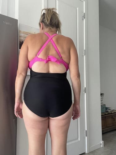 Customer photo review of Emoswim - Damen Badeanzüge Bauchweg Cut-Out High Waist Bademode Wickeloptik Rückenbindung