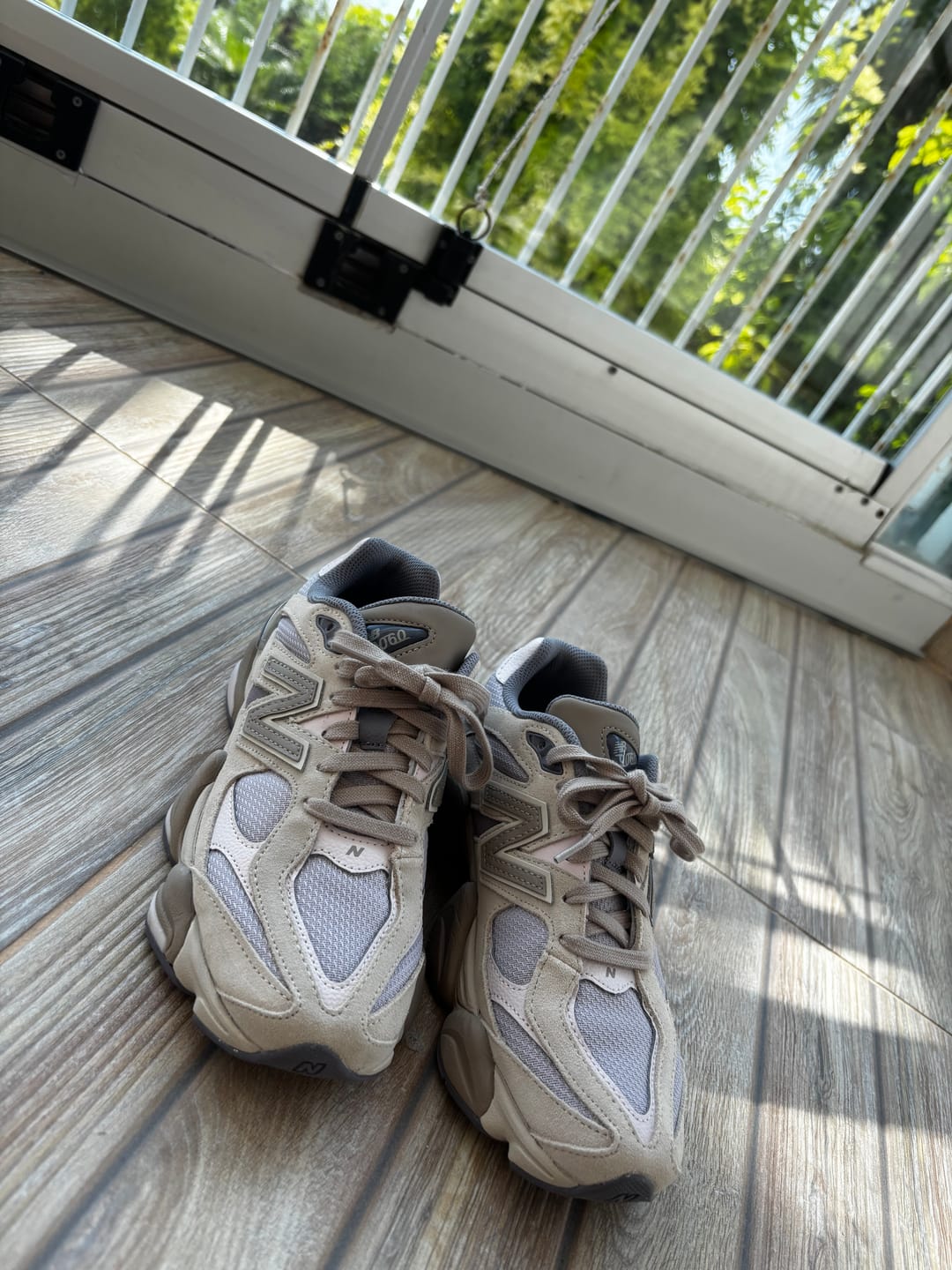 Customer photo review of New Balance 9060  -  TIMBERWOLF with DRIFTWOOD  -  U9060152
