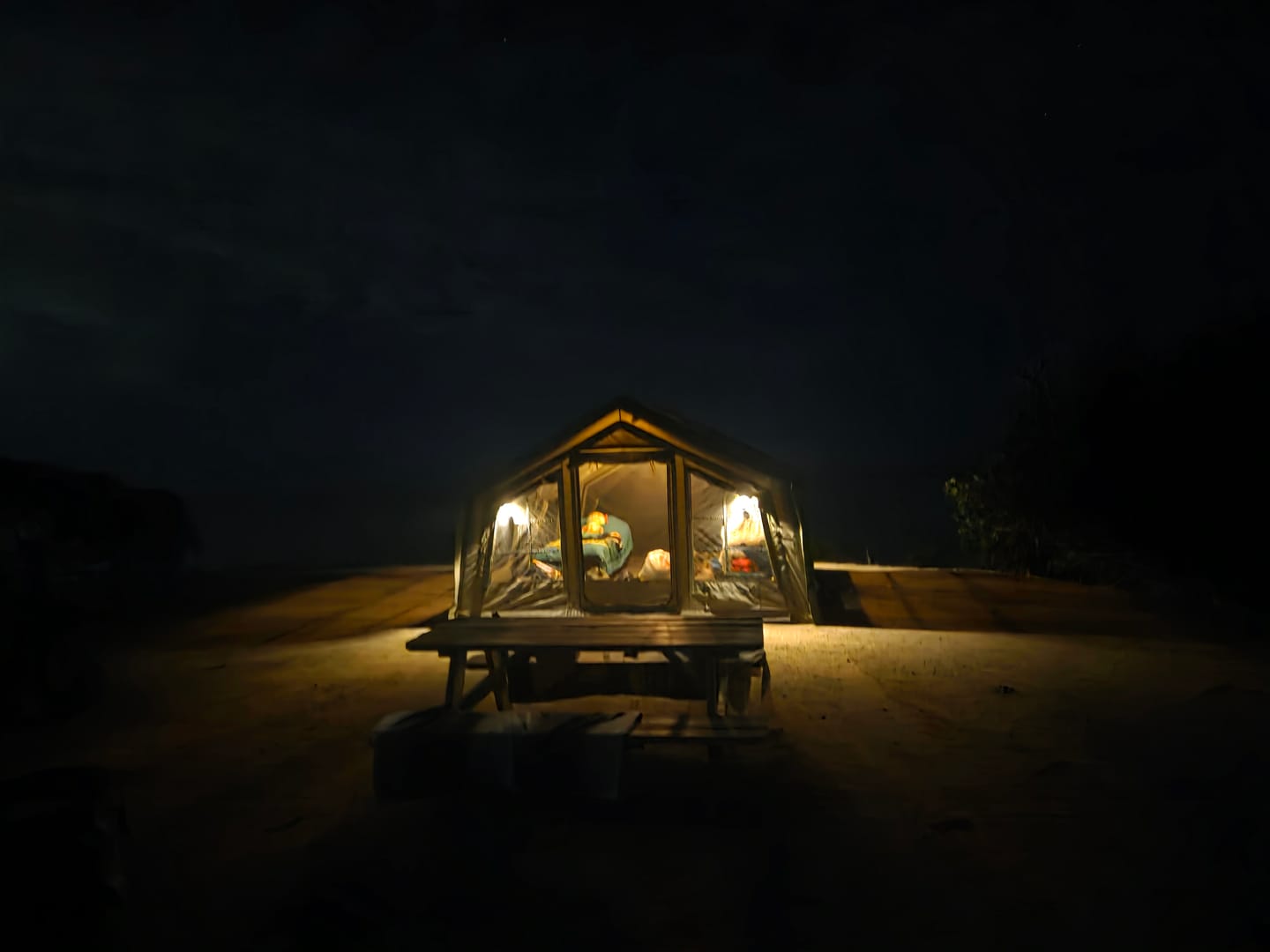 Customer photo review of Coody Familia AirTent 13.6 Forest Green – Inflatable Hot Tent with Stove Jack for Camping, 2–8 People