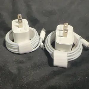 Customer photo review of Ricarica Veloce Kit Caricabatterie USB-C con Cavi Lightning