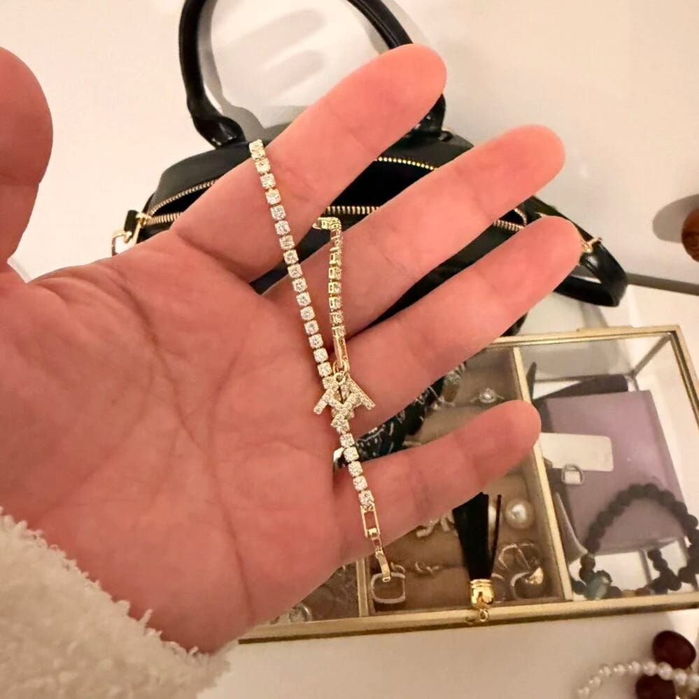 Customer photo review of Pulsera Tennis de Inicial Personalizada