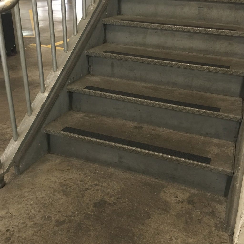 Customer photo review of 25mm Carborundum Stair Insert Cut to Any Size
