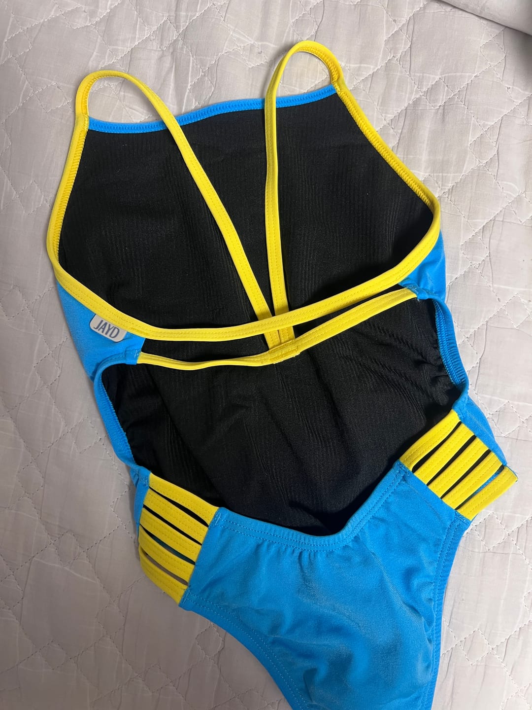 Customer photo review of LENNOX ONE PIECE - Waikiki|Daffodil