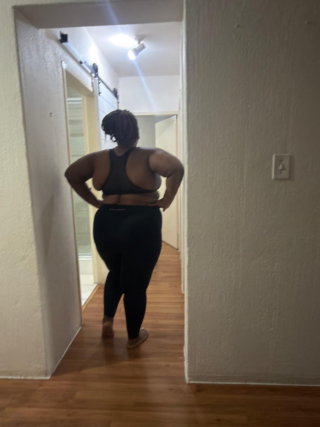 Customer photo review of High Waist Pocket Leggings