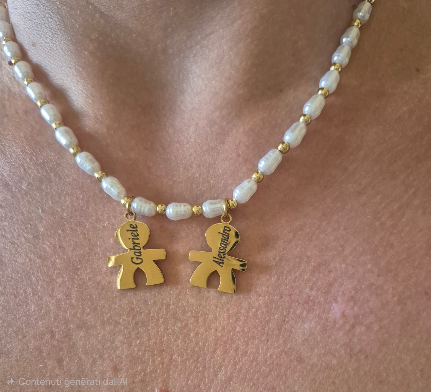 Customer photo review of Girocollo perline con bambini e incisione