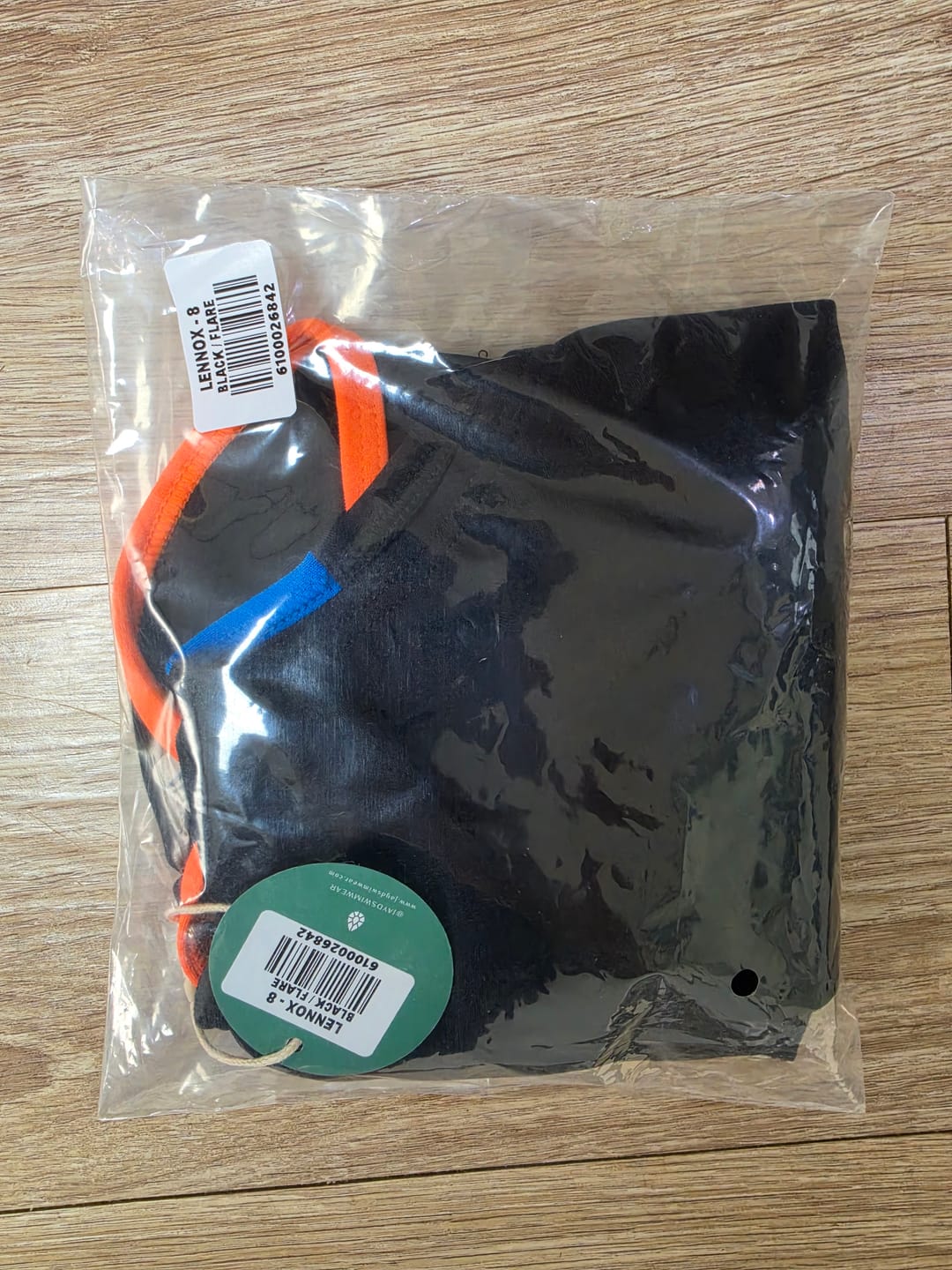 Customer photo review of LENNOX ONE PIECE - Black|Flare