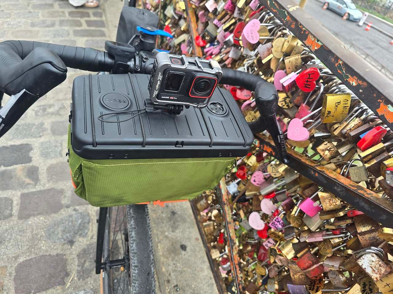 Customer photo review of The Big Handlebar Bag