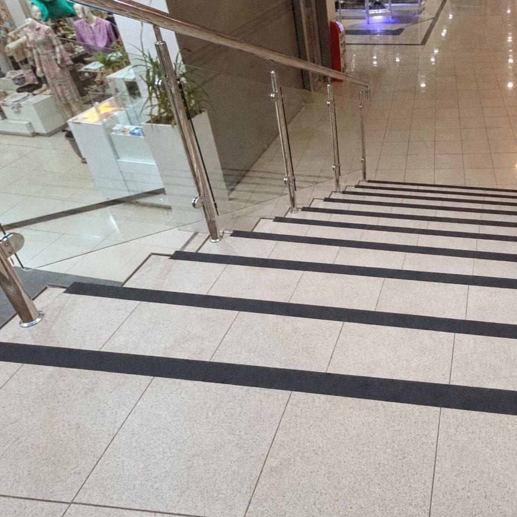 Customer photo review of 50mm Carborundum Stair Insert Cut to Any Size