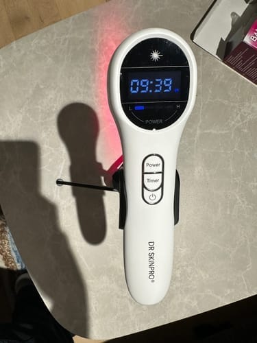 Customer photo review of DR SKINPRO® – Laserhalterung