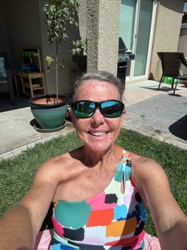 Customer photo review of Emoswim - One-Shoulder Badeanzug für Damen Bauchweg Bademode