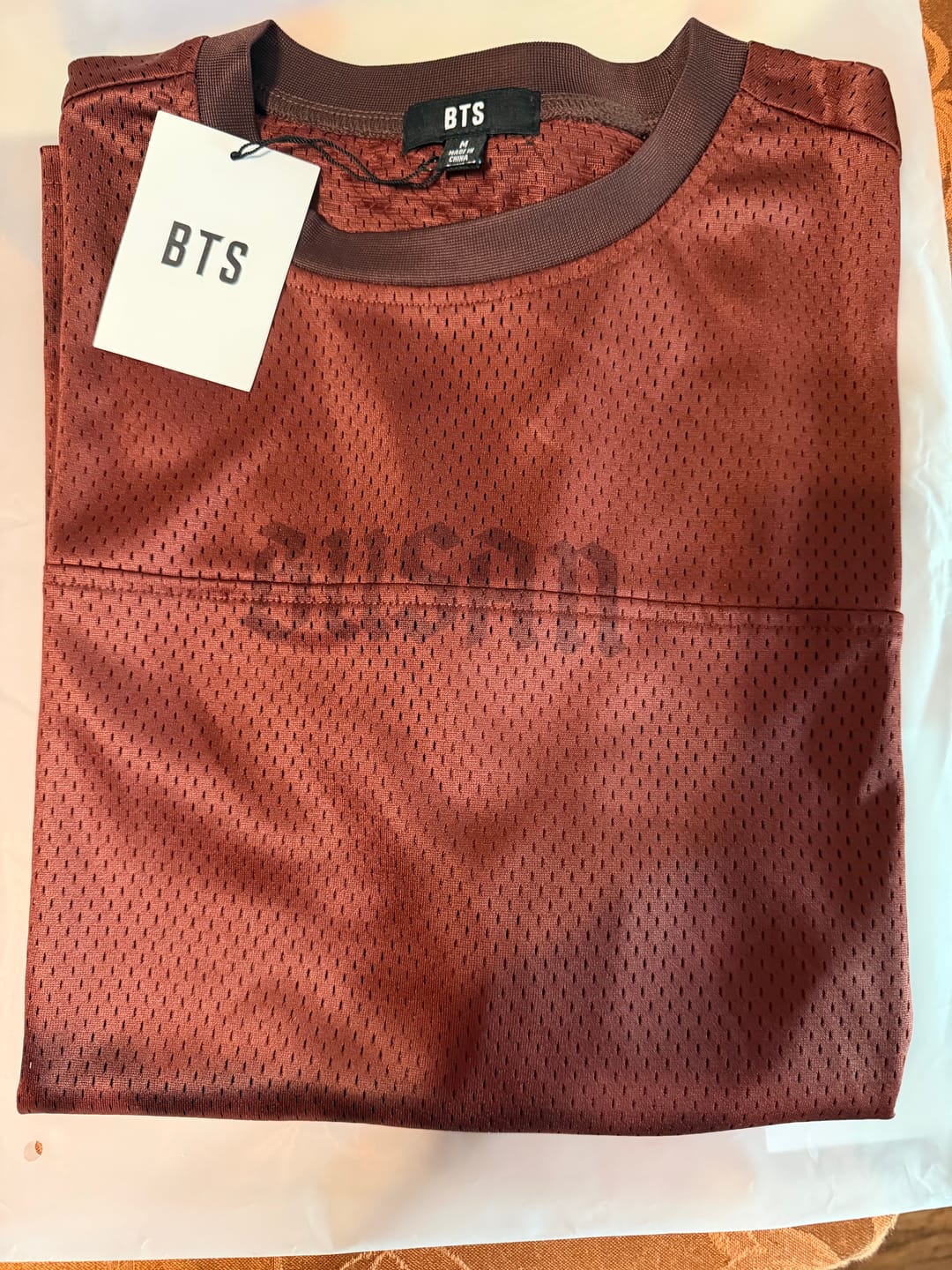 Customer photo review of BTS - ARIRANG WORLD TOUR OFFICIAL COMMEMORATIVE MD TOUR JERSEY BUSAN