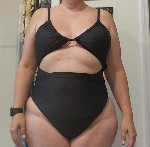 Customer photo review of Emoswim - Damen Badeanzug Cut-Out Bademode