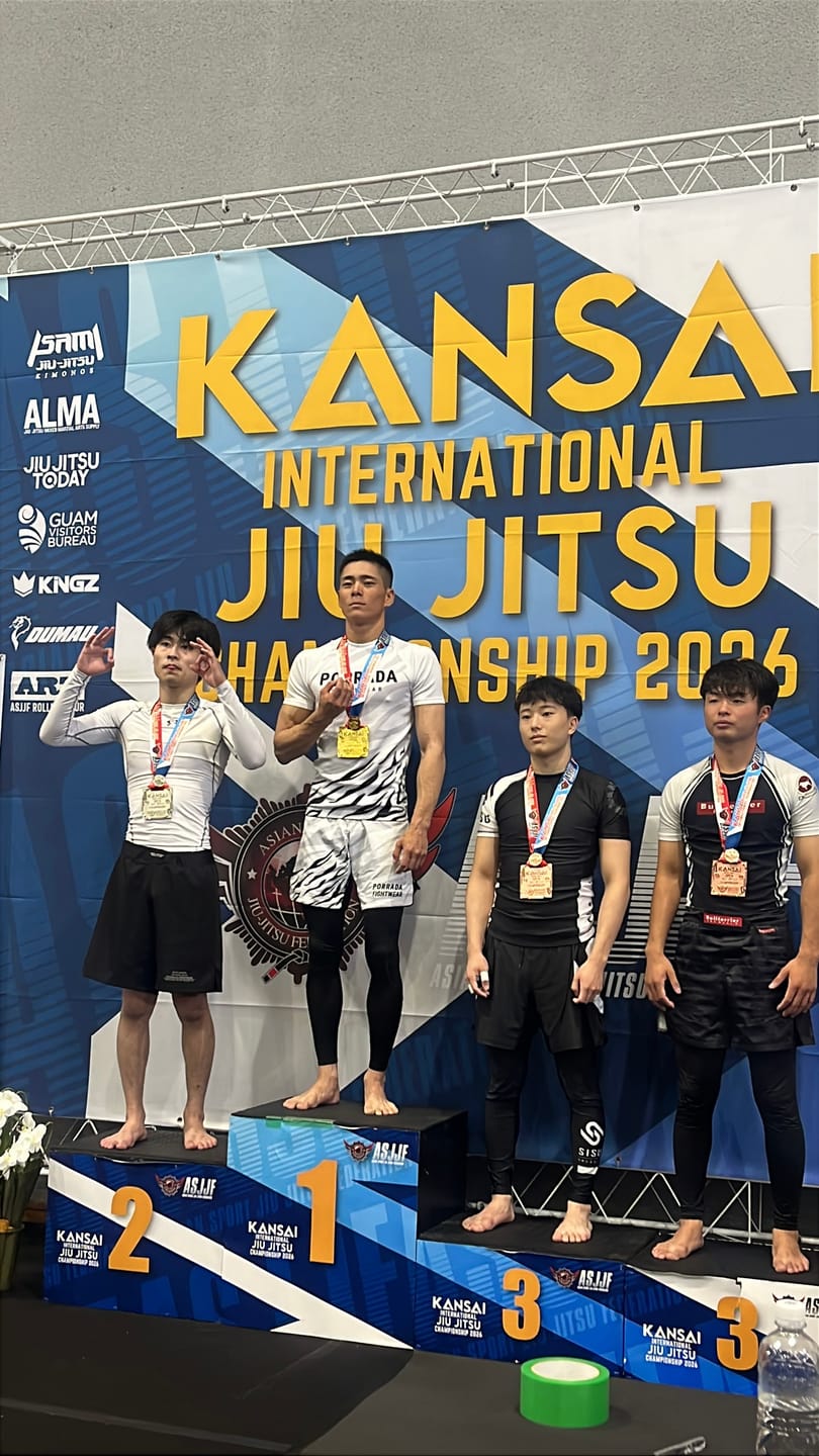 Customer photo review of WHITE BELT COMPETITION RANKED FIGHT SHORTS