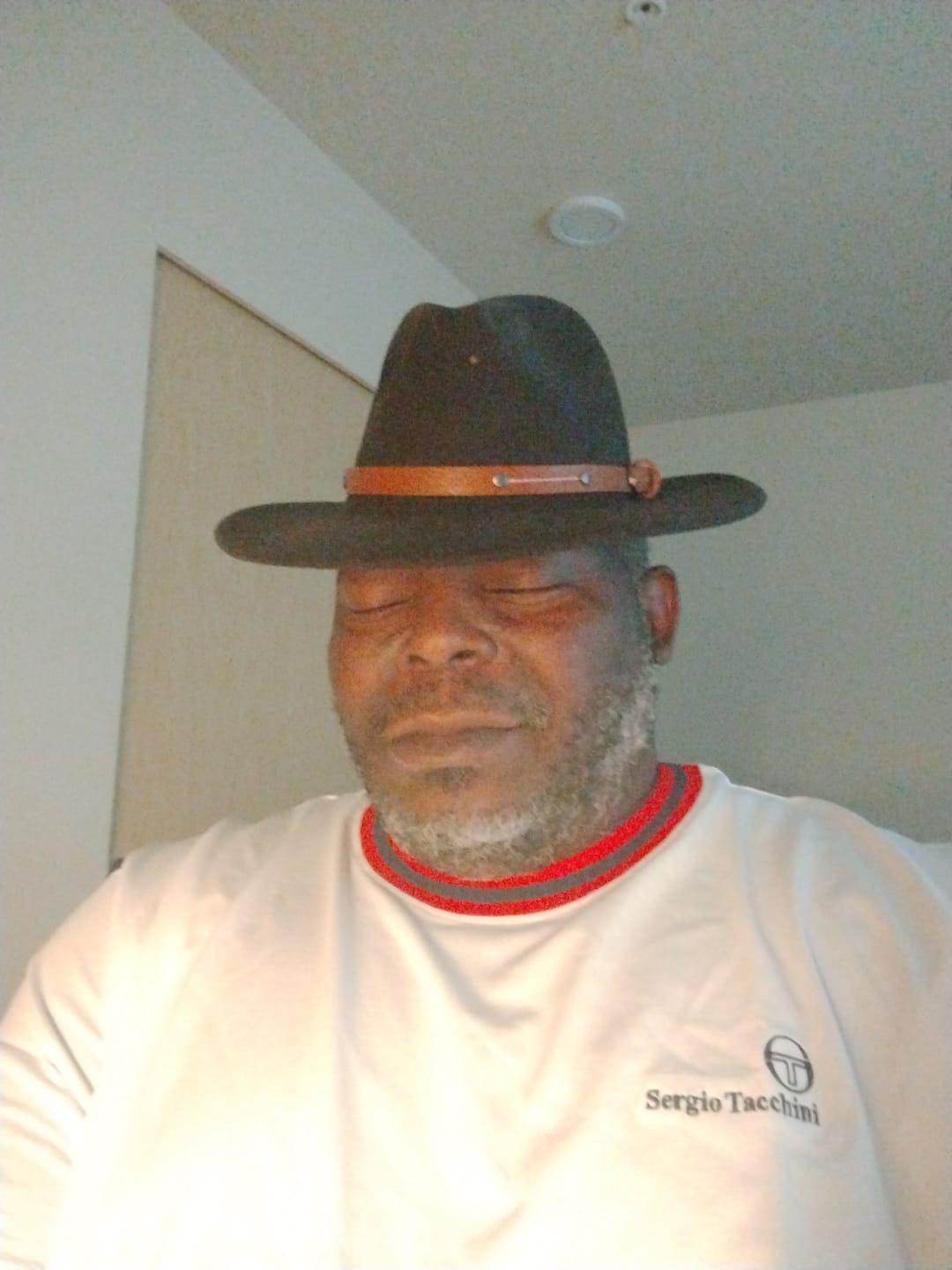 Customer photo review of World Champion T-Shirt-Brilliant White