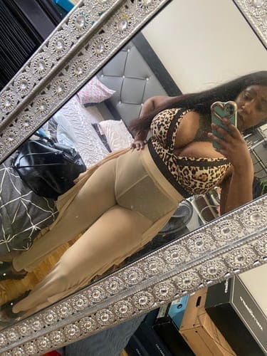 Customer photo review of Emoswim - Damen Große Größen Badeanzug V-Ausschnitt Transparentes Mesh Bauchweg Bademode