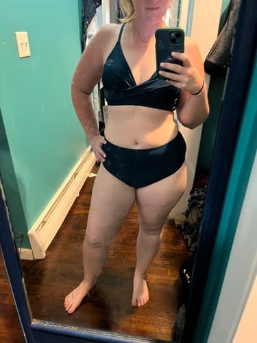 Customer photo review of Emoswim - V-Ausschnitt High Waist Bikini