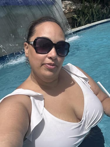 Customer photo review of Emoswim - Badeanzug mit Rüschenärmeln Cut-Out Gerafft