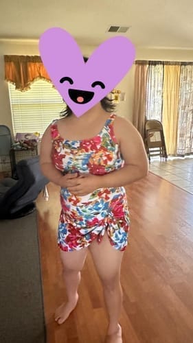 Customer photo review of Emoswim - Badekleid Badeanzüge für Damen Bauchweg Badekleider Rock Bademode