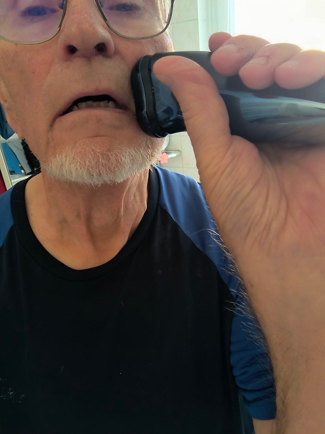 Customer photo review of Oryzom ProCut – Präzise 4D-Klingen und integrierter Trimmer für eine gründliche und angenehme Rasur