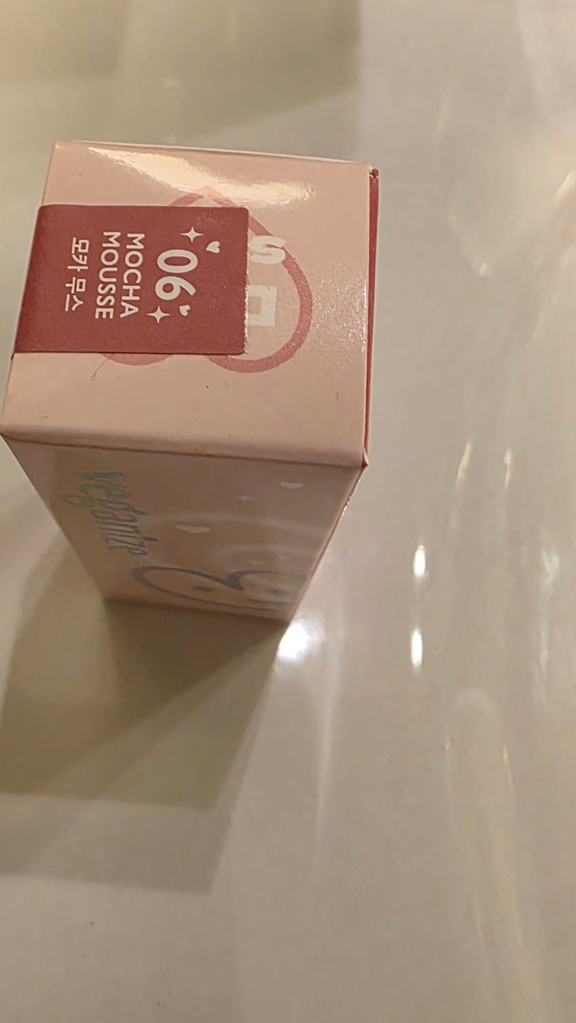 Customer photo review of Veganize 4D Dewyshine Lip Oil Gloss (4ml)
