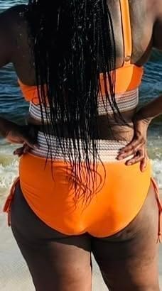 Customer photo review of Emoswim - High Waist Bauchweg Colorblock Bikini-Sets