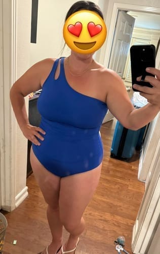 Customer photo review of Emoswim - One-Shoulder Badeanzug für Damen Bauchweg Bademode