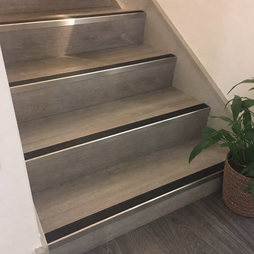 Customer photo review of Aluminium Stair Nosing 59x30mm Square Back, Bronze & Black